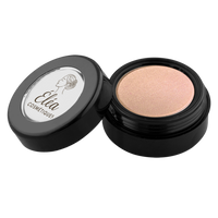 viaGlamour image of a extreme-eyeshadow
